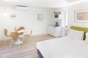 Lisbon Serviced Apartments - Ascensor Da Bica Exterior photo
